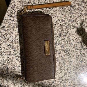 Michael Kors Large Jet Set Wallet